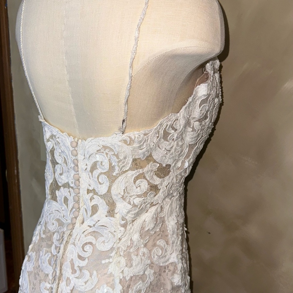 Maggie Sottero White Lace Sheath Wedding Dress - Picture 10 of 16